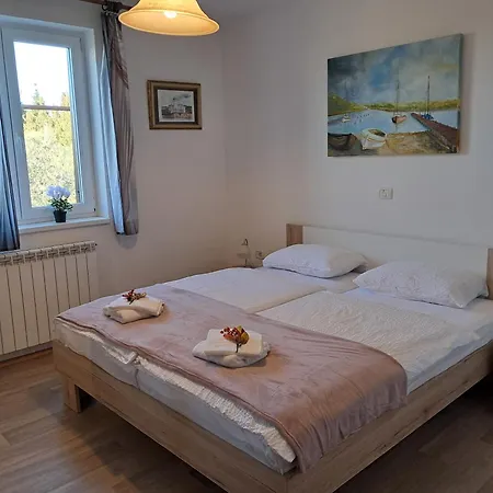 Apartma Suzy Apartment *